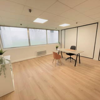 Bureau privé 22 m² 3 postes Location bureau Rue Victor Baltard à Tourcoing Tourcoing 59200 - photo 2